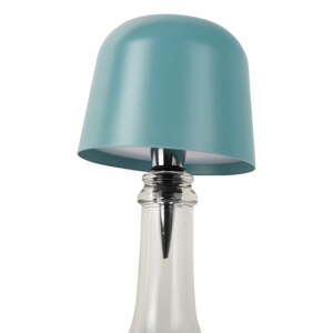 Modrá LED stolová lampa na fľašu s kovovým tienidlom (výška  13 cm) Cone Hat LED – Leitmotiv